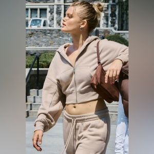 NWT Garage cocoon zippy hoodie simply taupe size S